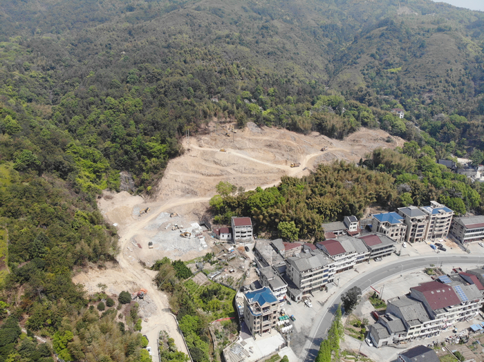 桃湾大开挖区段.jpg