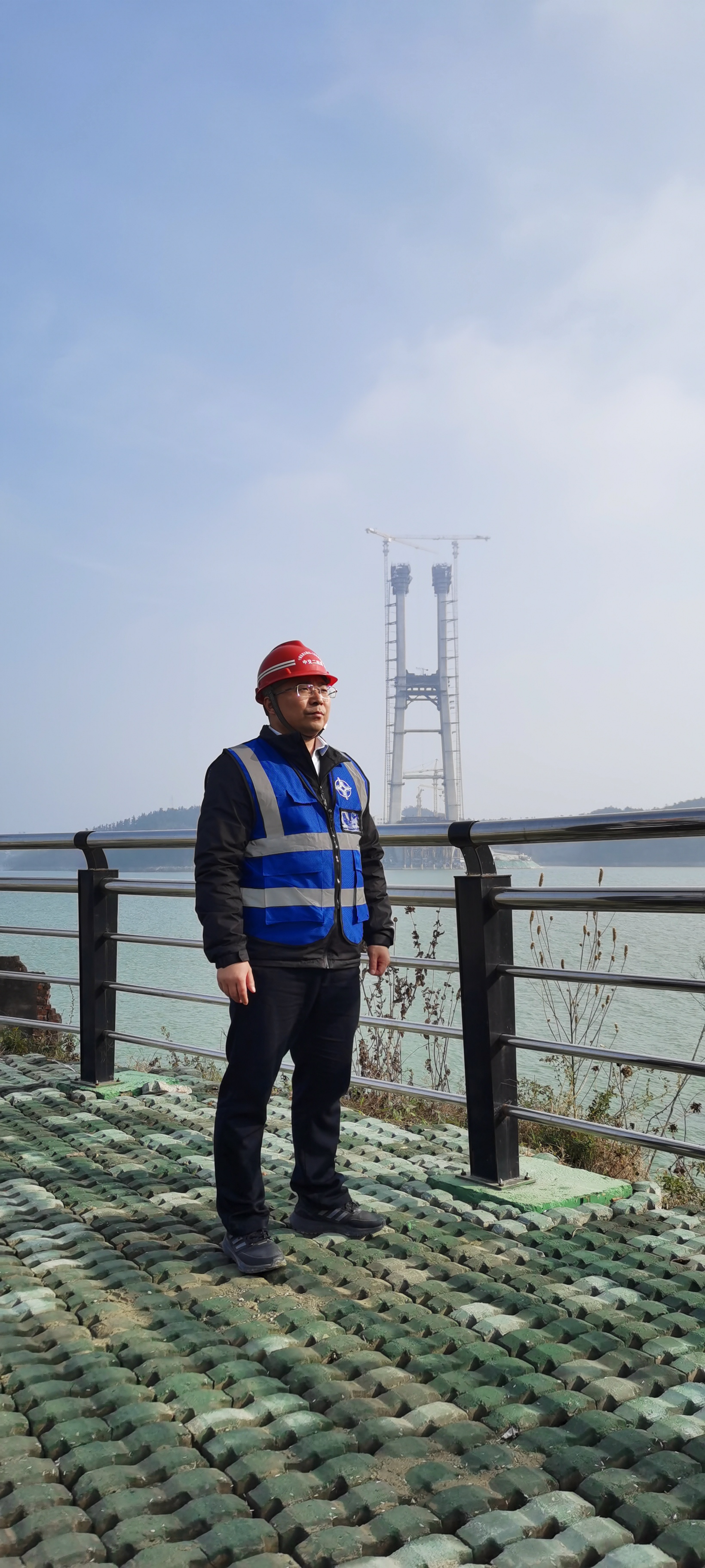 周范武工作照 (1)