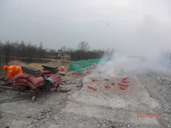 2010428121117497.jpg